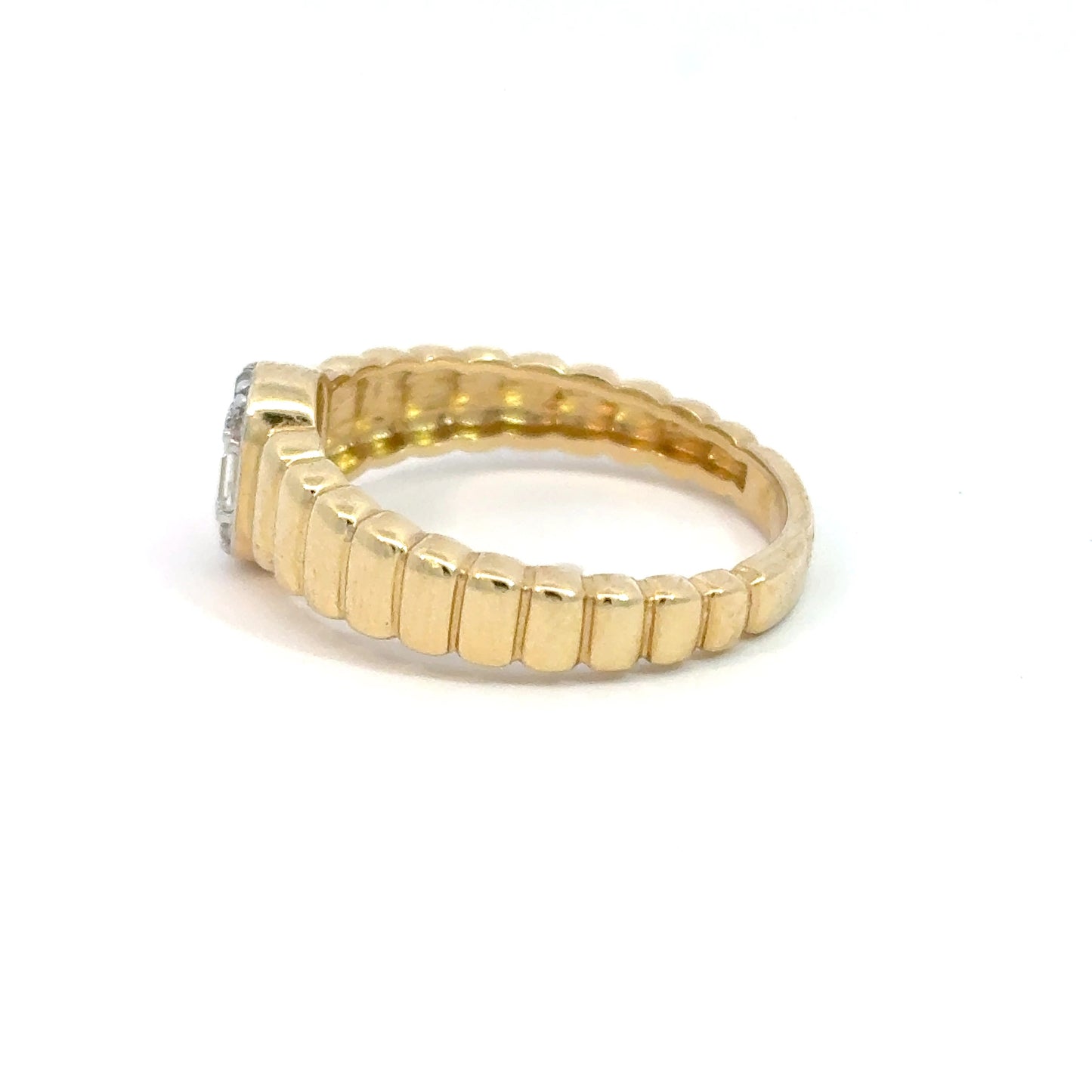 585/- Gelbgoldring mit Zirkonia Steinen