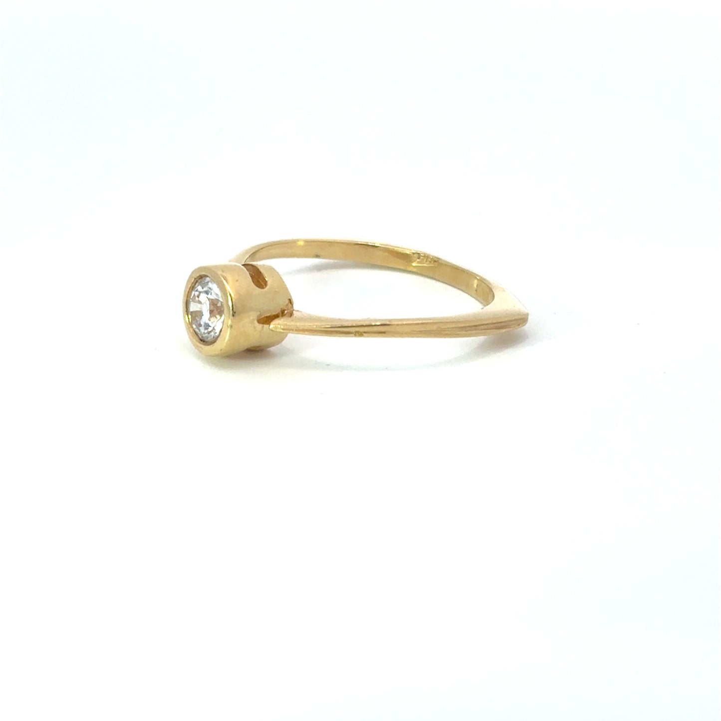 585/- Gold Ring