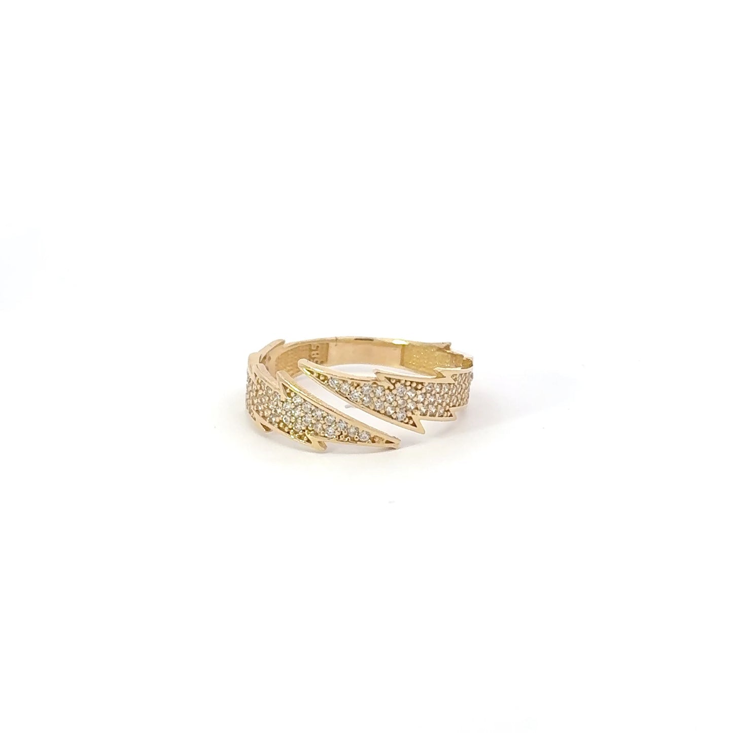 585/- Gold RIng